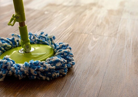 Vinyl floor cleaning | New York Carpets & Flooring